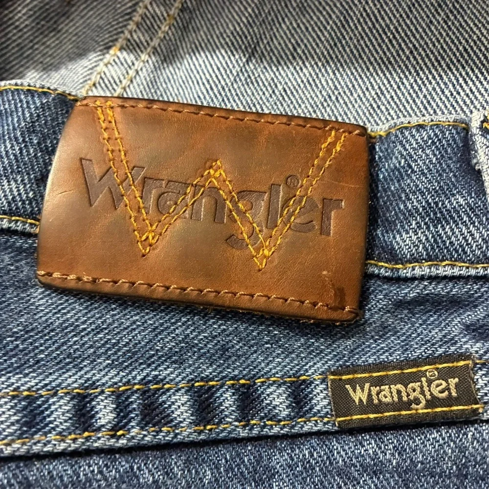 Genuine‎ Wrangler Mens Jeans Size 36x32 Blue Denim Regular Fit Cotton Vintage